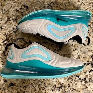 Youth Nike AirMax 720’s